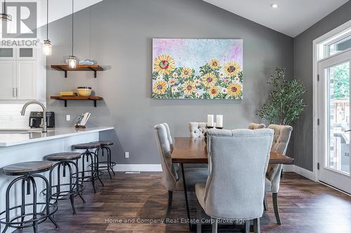 3206 Vivian Line 37 Street, Stratford, ON - Indoor Photo Showing Dining Room