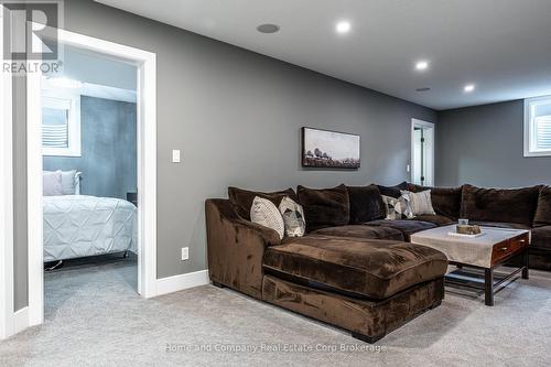 3206 Vivian Line 37 Street, Stratford, ON - Indoor
