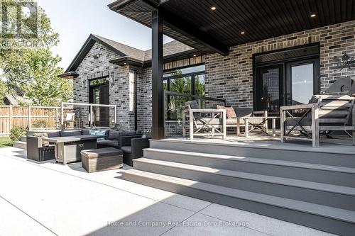3206 Vivian Line 37 Street, Stratford, ON - Outdoor With Deck Patio Veranda