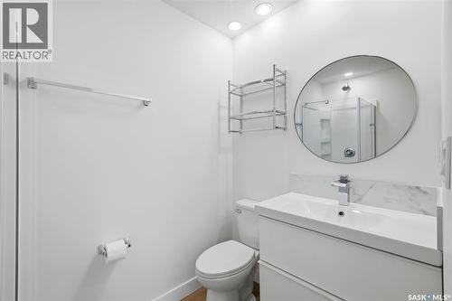 607 Addie Crescent, Saskatoon, SK - Indoor Photo Showing Bathroom