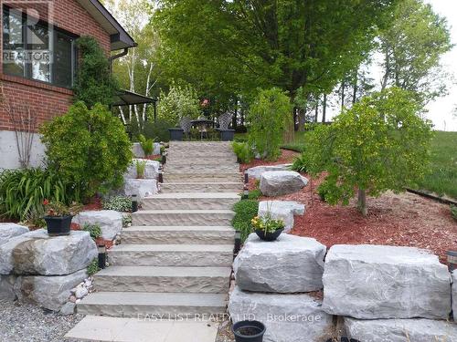5 Worden View, Halton Hills, ON - Outdoor