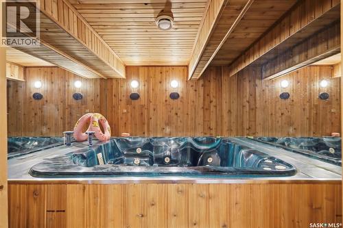 230 Konihowski Road, Saskatoon, SK - Indoor