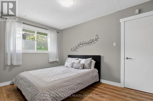 2 Birdstone Avenue, Ottawa, ON - Indoor Photo Showing Bedroom