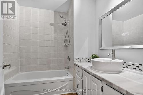 2 Birdstone Avenue, Ottawa, ON - Indoor Photo Showing Bathroom