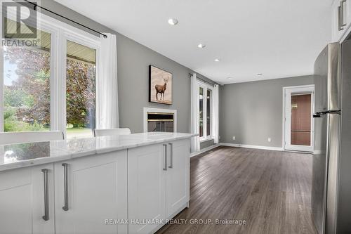 2 Birdstone Avenue, Ottawa, ON - Indoor Photo Showing Kitchen