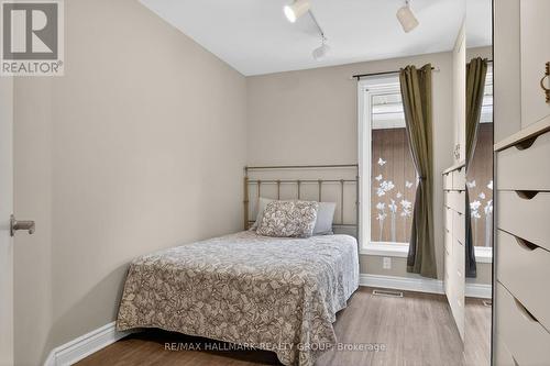 2 Birdstone Avenue, Ottawa, ON - Indoor Photo Showing Bedroom