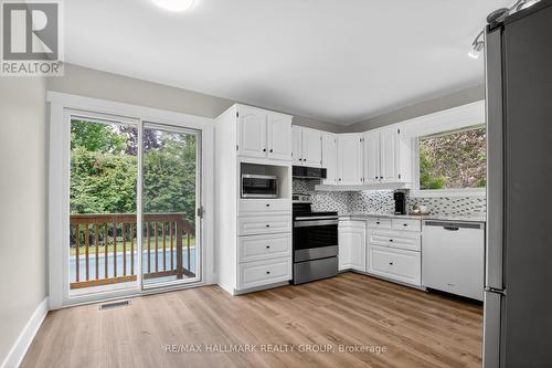 2 Birdstone Avenue, Ottawa, ON - Indoor Photo Showing Kitchen