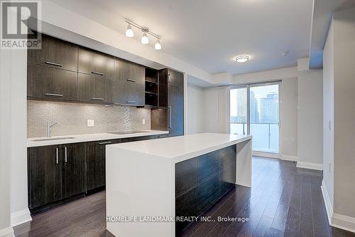 3411 - 65 St Mary Street, Toronto, ON - Indoor Photo Showing Kitchen