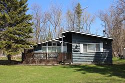 2 Geoffrey Bay  Spruce Sand, MB R0C 0C0
