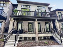 30 - 542 CRESCENDO PRIVATE Ottawa, ON K1X 0E4