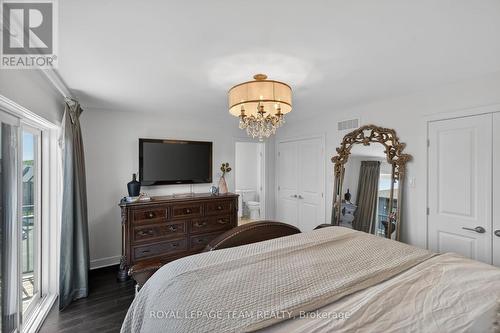 30 - 542 Crescendo Private, Ottawa, ON - Indoor Photo Showing Bedroom