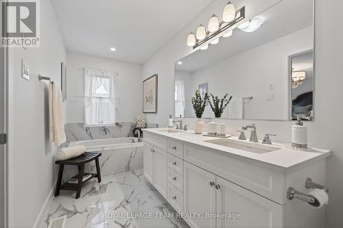 30 - 542 Crescendo Private, Ottawa, ON - Indoor Photo Showing Bathroom