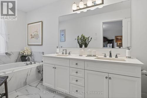 30 - 542 Crescendo Private, Ottawa, ON - Indoor Photo Showing Bathroom