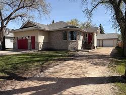 132 Ottawa Avenue E Morris, MB R0G 1K0