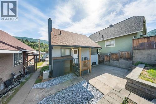 1480 Third Avenue, Trail, BC - Outdoor With Exterior