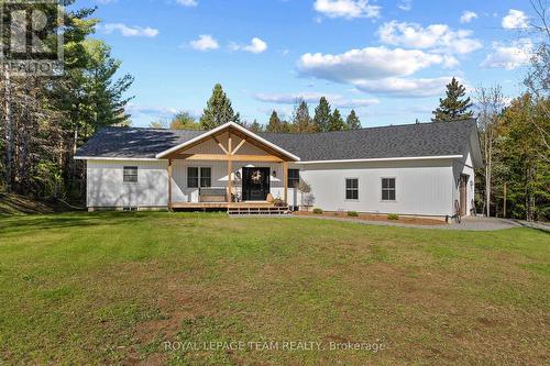 36 Hillcrest Avenue, Killaloe, Hagarty And Richards, ON - Outdoor With Deck Patio Veranda