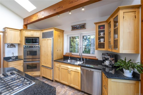 145 Petroglyph Way, Quadra Island, BC 