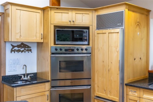 145 Petroglyph Way, Quadra Island, BC 
