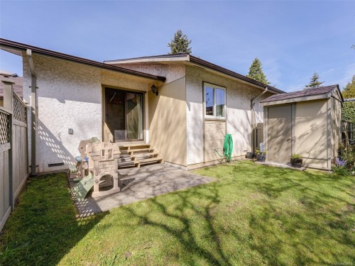 #5-3968 Cedar Hill Rd, Saanich, BC 
