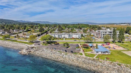 #111-9560 Fifth St  Sidney, BC V8L 2W5