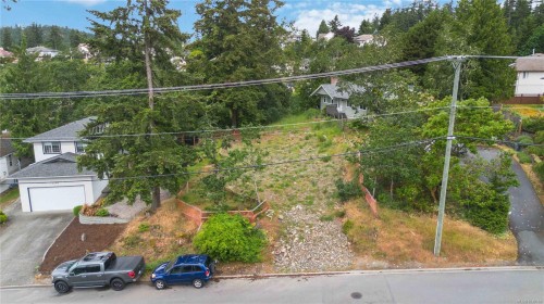 2204 Burnside Rd West, View Royal, BC 