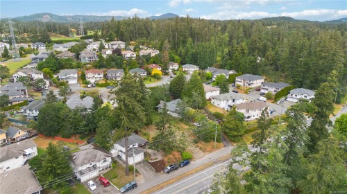 2204 Burnside Rd West, View Royal, BC 