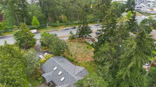2204 Burnside Rd West, View Royal, BC 