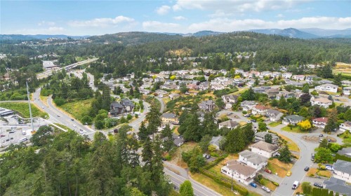 2204 Burnside Rd West, View Royal, BC 