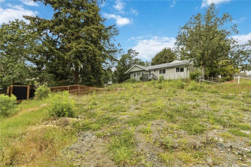 2204 Burnside Rd West, View Royal, BC 