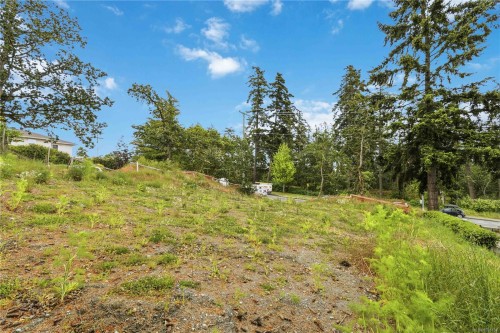 2204 Burnside Rd West, View Royal, BC 
