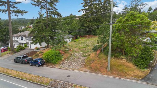 2204 Burnside Rd West, View Royal, BC 