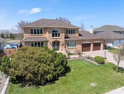 67 Waterbury DR  Winnipeg, MB R3P 1R6
