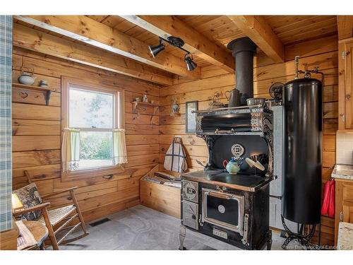 913 Guthrie Rd, Midland, NB 