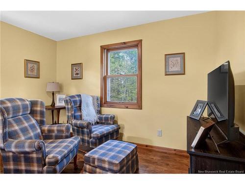 913 Guthrie Rd, Midland, NB 