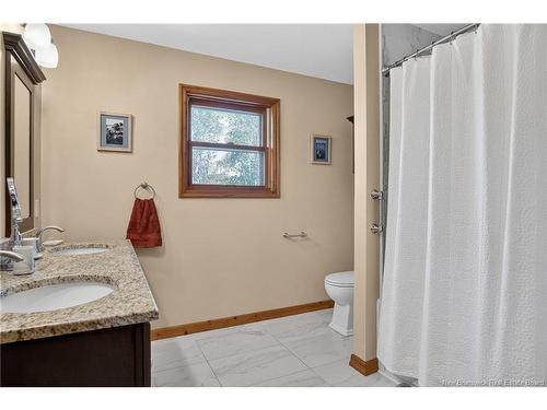 913 Guthrie Rd, Midland, NB 