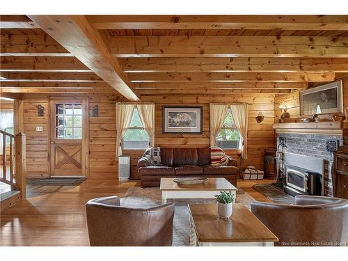 913 Guthrie Rd, Midland, NB 