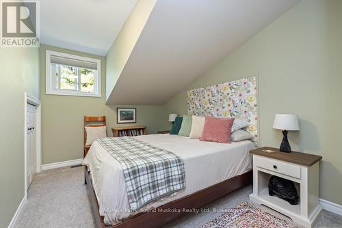2nd bedroom - 13 Peninsula Shores Road E, Mcdougall, ON - Indoor Photo Showing Bedroom