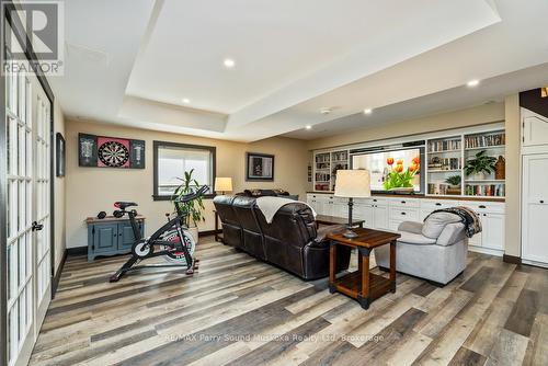 Large family/media room - 13 Peninsula Shores Road E, Mcdougall, ON - Indoor
