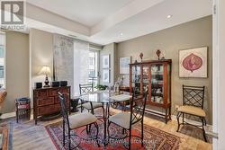 Spacious dining area - 