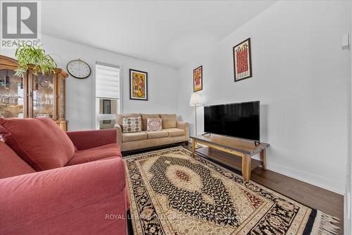 99 Rutile Street, Clarence-Rockland, ON - Indoor Photo Showing Living Room