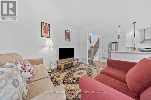 99 Rutile Street, Clarence-Rockland, ON - Indoor Photo Showing Living Room