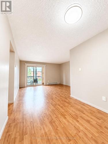 B7 - 179 Edgehill Drive, Barrie, ON - Indoor Photo Showing Other Room