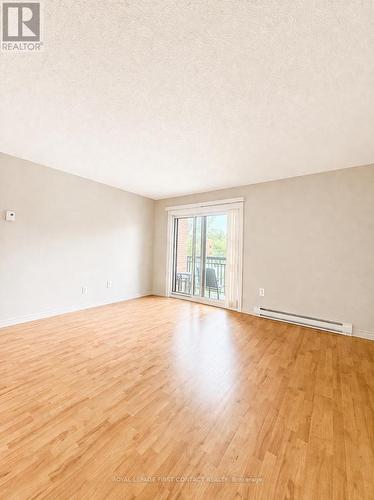 B7 - 179 Edgehill Drive, Barrie, ON - Indoor Photo Showing Other Room