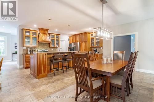470 Baseline Road S, Tiny, ON - Indoor Photo Showing Dining Room