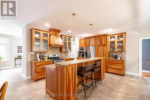 470 Baseline Road S, Tiny, ON - Indoor Photo Showing Kitchen
