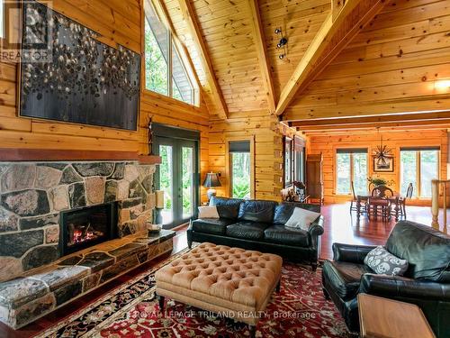 2056 Mockingbird Street, Strathroy-Caradoc (Mount Brydges), ON 