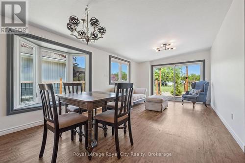 9 Bush Lane, Puslinch, ON - Indoor Photo Showing Dining Room