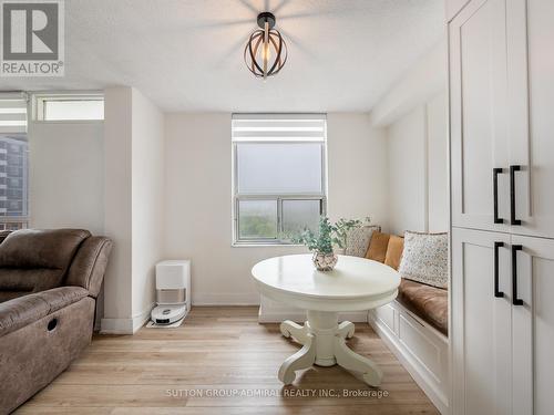 1603 - 20 Edgecliff Golfway, Toronto, ON - Indoor Photo Showing Other Room