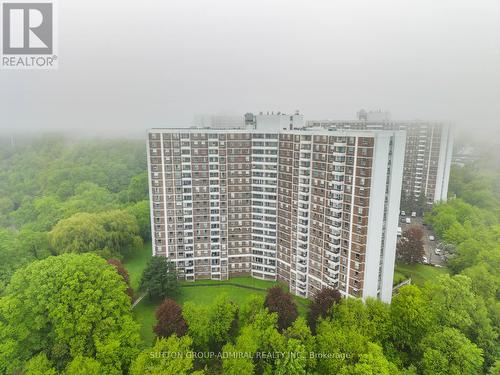 1603 - 20 Edgecliff Golfway, Toronto, ON - Outdoor