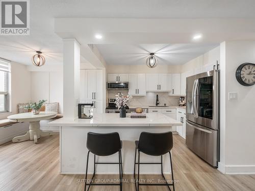 1603 - 20 Edgecliff Golfway, Toronto, ON - Indoor Photo Showing Kitchen With Upgraded Kitchen